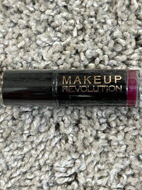 Makeup Revolution Lipstick Rebel With Cause